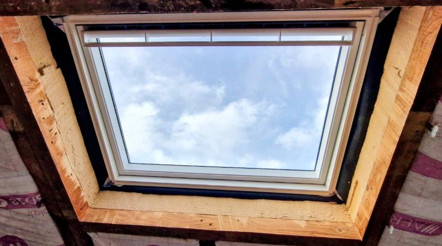 Viuz Combles — pose des Velux